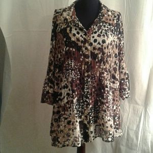 Maggie Barnes 0X pleated shirt blouse